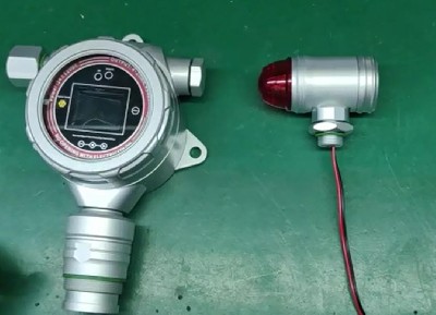 固定式气体检测仪装声光报警灯